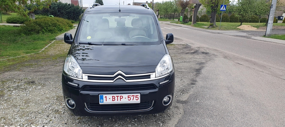 Citroen Berlingo cena 27900 przebieg: 212000, rok produkcji 2013 z Wadowice małe 56